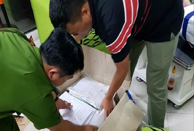 Chủ tịch công ty Thiên Rồng Việt lừa hơn 10.000 người mua bán tiền ảo Công an thu giữ tài liệu, chứng cứ vụ án