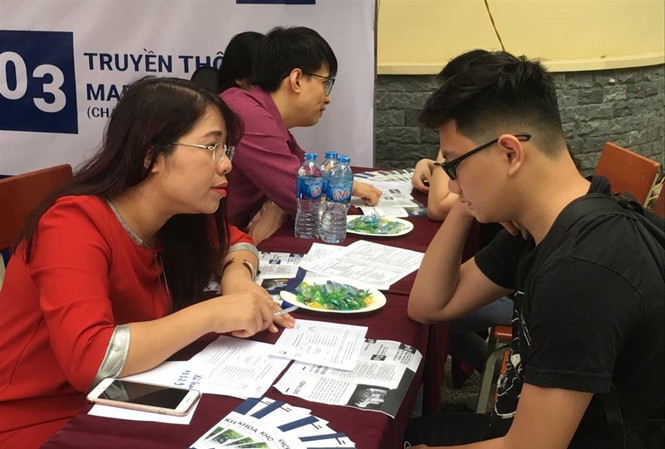 Tư vấn tuyển sinh trong mùa dịch Ngày hội tư vấn tuyển sinh ĐH, CĐ năm 2019