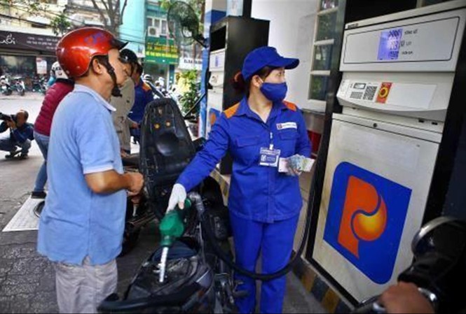 Giá dầu thế giới xuống 20 USD/thùng: Doanh nghiệp xăng dầu điêu đứng Nhiều doanh nghiệp xăng dầu trong nước có thể lỗ nặng do giá dầu thế giới liên tục lao dốc