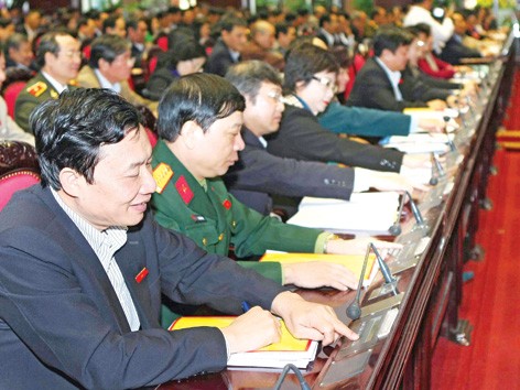 Thông qua dự thảo Hiến pháp 1992 sửa đổi: Đề cao quyền con người Thông qua dự thảo Hiến pháp 1992 sửa đổi: Đề cao quyền con người
