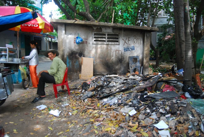 Lại cháy ở nhà cô bé 'phóng hỏa' “Hậu quả” của những vụ cháy được anh V. dọn ra ở đóng rác ven đường