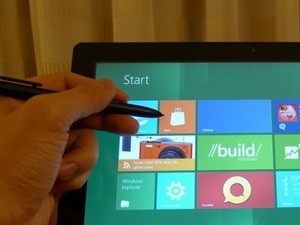 Hé lộ mẫu tablet Windows 8 đầu tiên của hãng Dell Hé lộ mẫu tablet Windows 8 đầu tiên của hãng Dell