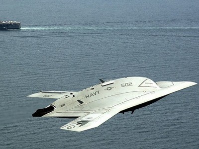 'Quái vật' X-47B thách thức mọi đối thủ 'Quái vật' X-47B thách thức mọi đối thủ