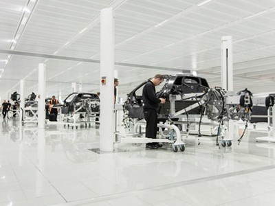 Nhà máy sạch như viện của McLaren Nhà máy sạch như viện của McLaren