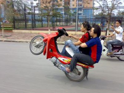 Tịch thu xe đua, phạt tới 30 triệu đồng Tịch thu xe đua, phạt tới 30 triệu đồng