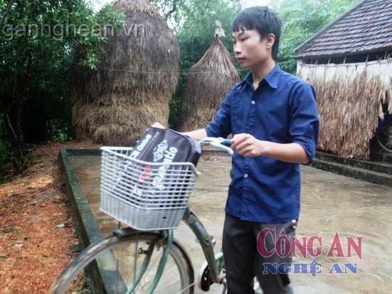 Nam sinh xứ Nghệ cứu người trong lũ dữ Nam sinh xứ Nghệ cứu người trong lũ dữ