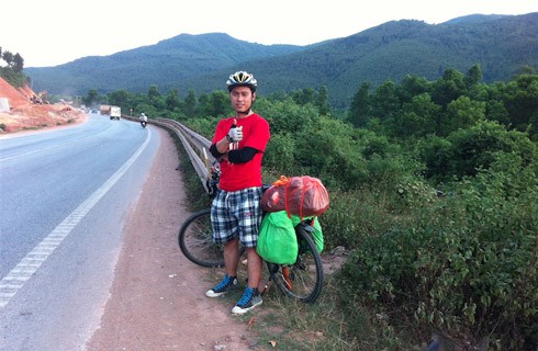 Đạp xe 1.800 km đi học khởi nghiệp Đạp xe 1.800 km đi học khởi nghiệp