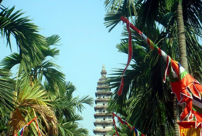 Chiêm bái tháp Phổ Minh, sống lại Hào khí Đông A Chiêm bái tháp Phổ Minh, sống lại Hào khí Đông A