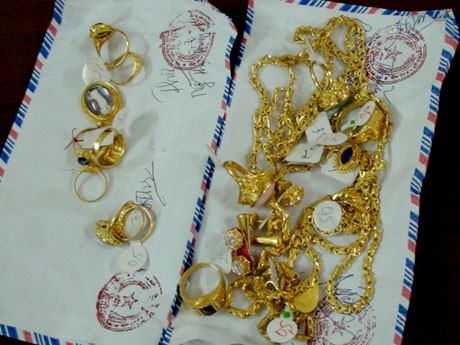 Bẻ chấn song cửa sổ, trộm gần 900 chỉ vàng Một phần tang vật bị thu giữ