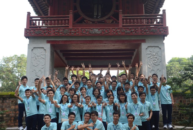 Tuyên dương 57 thủ khoa và học sinh đoạt giải Olympic Tuyên dương 57 thủ khoa và học sinh đoạt giải Olympic