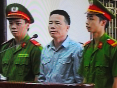 Bị cáo Đoàn Văn Vươn xin thay đổi tội danh giết người Bị cáo Đoàn Văn Vươn xin thay đổi tội danh giết người