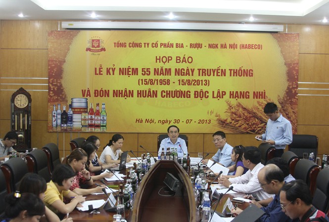 HABECO đón nhận Huân chương Độc lập hạng Nhì HABECO đón nhận Huân chương Độc lập hạng Nhì