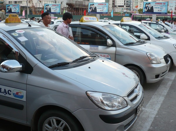 Sẽ đóng cửa doanh nghiệp taxi không phép Sẽ đóng cửa doanh nghiệp taxi không phép