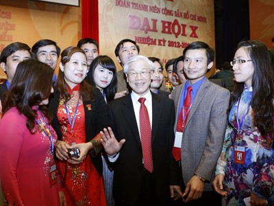 Đảng mạnh lên khi biết tự sửa chữa sai lầm Đảng mạnh lên khi biết tự sửa chữa sai lầm