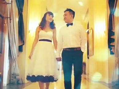Hài hước clip chú rể hát 'Ngày mai tôi lấy vợ' Hài hước clip chú rể hát 'Ngày mai tôi lấy vợ'