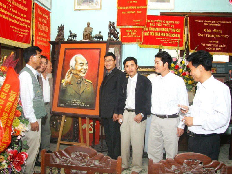 Người Quảng Bình ở Sài Gòn khóc Đại tướng Người Quảng Bình ở Sài Gòn khóc Đại tướng