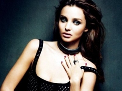 Miranda Kerr kín đáo vẫn gợi cảm 'chết người' Miranda Kerr kín đáo vẫn gợi cảm 'chết người'