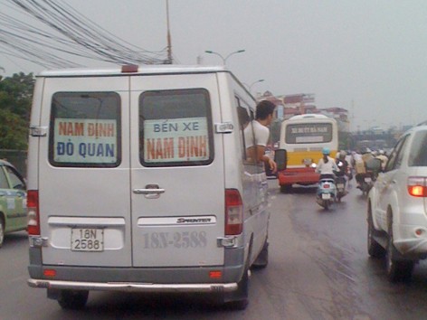 Cảnh sát giao thông nói không, bến xe nói có Cảnh sát giao thông nói không, bến xe nói có