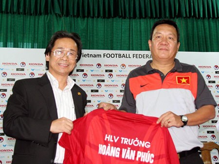 ‘Trảm’ HLV Hoàng Văn Phúc, VFF đã tính toán kỹ ‘Trảm’ HLV Hoàng Văn Phúc, VFF đã tính toán kỹ