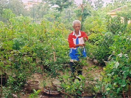 Bất ngờ vì xuất thân 'xó chợ' của tỷ phú miền Trung Bất ngờ vì xuất thân 'xó chợ' của tỷ phú miền Trung