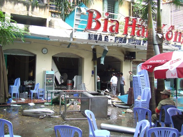 Nổ lớn tại quán bia Hải Xồm Nổ lớn tại quán bia Hải Xồm