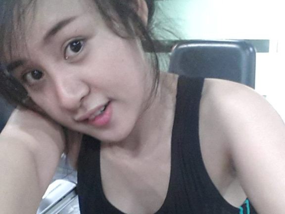 Bà Tưng: 'Con đường hoàn lương sao chông gai thế này!' Bà Tưng: 'Con đường hoàn lương sao chông gai thế này!'