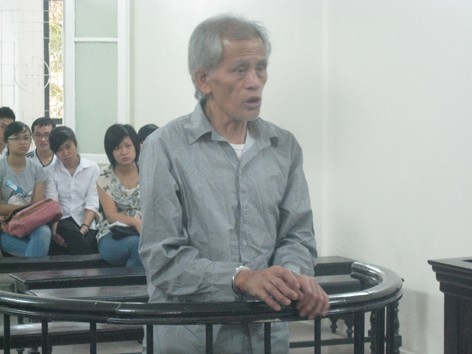 Mâu thuẫn đất đai, sát hại em gái Mâu thuẫn đất đai, sát hại em gái