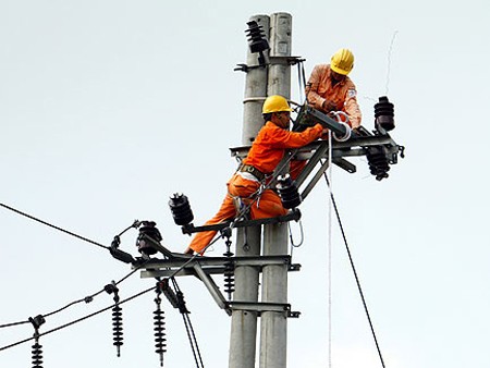 Thủ tướng phê duyệt Đề án tái cơ cấu EVN: Thoái vốn tại 6 DN Thủ tướng phê duyệt Đề án tái cơ cấu EVN: Thoái vốn tại 6 DN