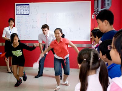Nở rộ giáo viên ngoại dạy tiếng Anh Nở rộ giáo viên ngoại dạy tiếng Anh