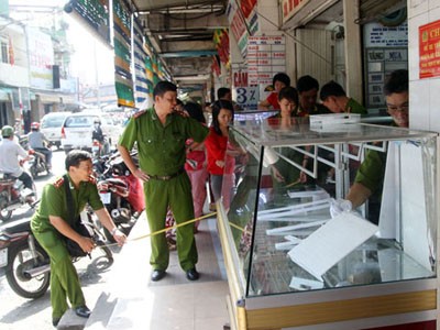 Tiệm vàng mất trộm 80 lượng trong đêm Tiệm vàng mất trộm 80 lượng trong đêm