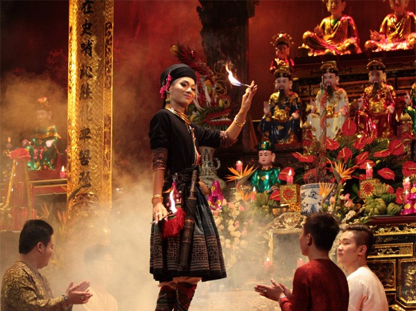 Khi Giáo sư, Tiến sĩ lên đồng Khi Giáo sư, Tiến sĩ lên đồng