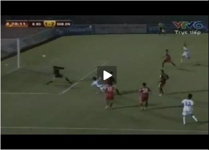 Xem hai siêu phẩm bàn thắng ở V-League Bàn thắng đẹp mắt của Merlo. Ảnh chụp lại từ video