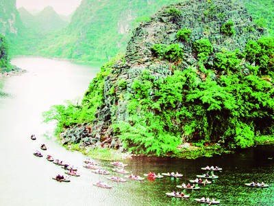 Khoe hang động Tràng An với UNESCO Khoe hang động Tràng An với UNESCO