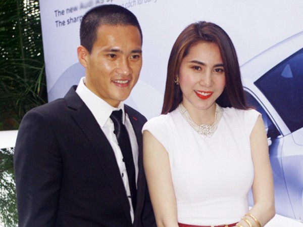 Kiều nữ Việt đua nhau làm đẹp với ... rắn Kiều nữ Việt đua nhau làm đẹp với ... rắn