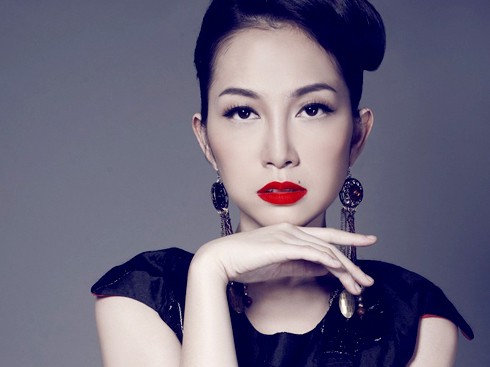 Linh Nga mang bầu vẫn quyến rũ Linh Nga mang bầu vẫn quyến rũ