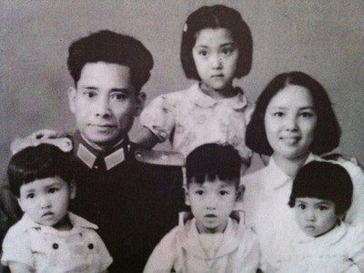 Bốn người vợ của Lưỡng quốc tướng quân Bốn người vợ của Lưỡng quốc tướng quân