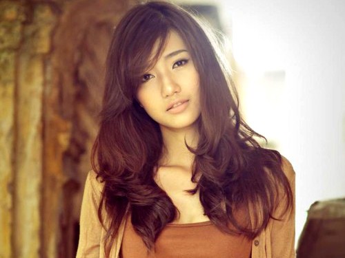 Hotgirl Linh Sunny: 'Yêu người giàu đâu có xấu!' Hotgirl Linh Sunny: 'Yêu người giàu đâu có xấu!'