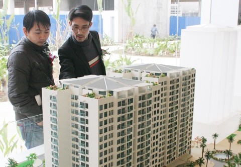 Căn hộ ở Hà Nội rầm rộ bung hàng Căn hộ ở Hà Nội rầm rộ bung hàng