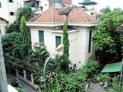 Vụ thu hồi biệt thự công: 'Làm sao chúng tôi động được' Vụ thu hồi biệt thự công: 'Làm sao chúng tôi động được'