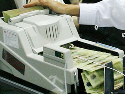 Đồng ý giảm thuế để cứu doanh nghiệp Đồng ý giảm thuế để cứu doanh nghiệp