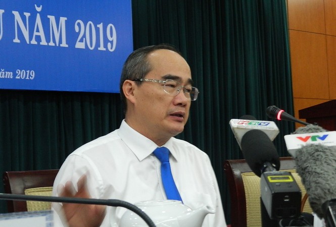 Sẽ kiện toàn nhân sự Phó Bí thư Thành ủy TPHCM trong tháng tới Bí thư Thành ủy TPHCM cho biết việc kiện toàn nhân sự phó bí thư thành ủy sẽ diễn ra trong vòng một tháng