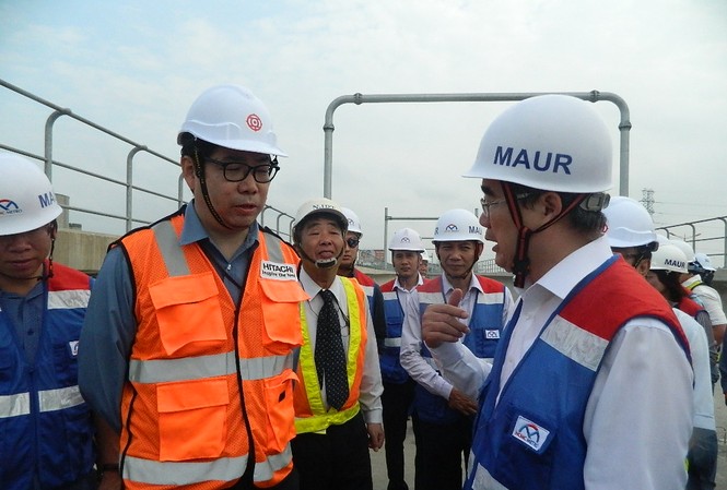 Bí thư TPHCM giải quyết 'nóng' vướng mắc trên công trường metro Bí thư TPHCM giải quyết 'nóng' vướng mắc trên công trường metro
