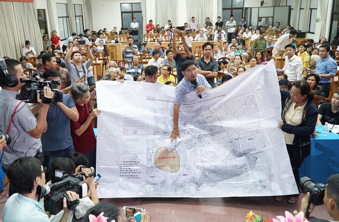 TPHCM họp 'kín' bàn việc thực hiện kết luận thanh tra vụ Thủ Thiêm TPHCM họp 'kín' bàn việc thực hiện kết luận thanh tra vụ Thủ Thiêm