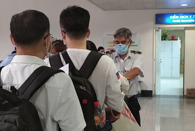 TPHCM đã đón gần 7.000 người trở về từ Hàn Quốc TPHCM đã đón gần 7.000 người trở về từ Hàn Quốc