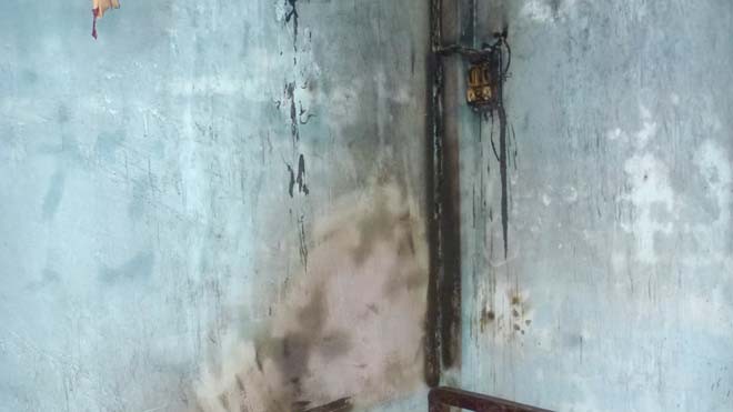 Chập điện gây cháy, một cụ bà suýt chết Chập điện gây cháy, một cụ bà suýt chết