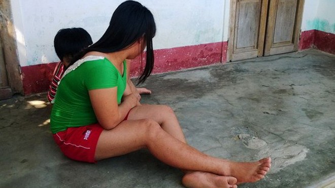 Gia đình giật mình khi tuổi teen làm “chuyện người lớn Cô bé H. (Tuy Phước) giờ chỉ quanh quẩn trong nhà vì mặc cảm chuyện đã qua.
