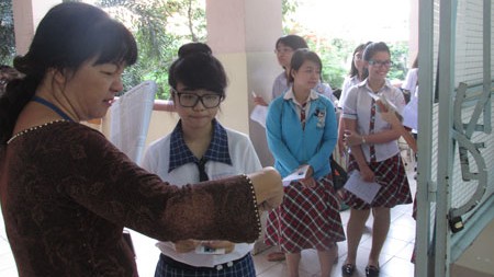 Những lưu ý quan trọng với thí sinh trước kỳ thi tốt nghiệp Năm nay, số lượng thí sinh thi tốt nghiệp THPT tại TPHCM giảm so với năm 2013 (Ảnh minh họa)