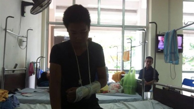 Bị đánh dã man chỉ vì đi nhầm đường Anh Thương vẫn đang phải điều trị trong bệnh viện Uông Bí