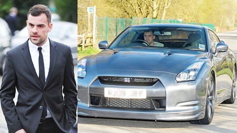 Say khướt, Darron Gibson gây tai nạn liên hoàn Gibson và chiếc Nissan Skyline GT-R Nismo trước khi xảy ra tai nạn