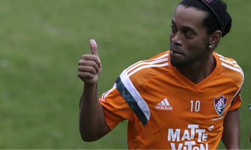 Newcastle từ chối ký hợp đồng với Ronaldinho Ronaldinho muốn được thử sức tại Ngoại hạng Anh. Ảnh: Reuters.